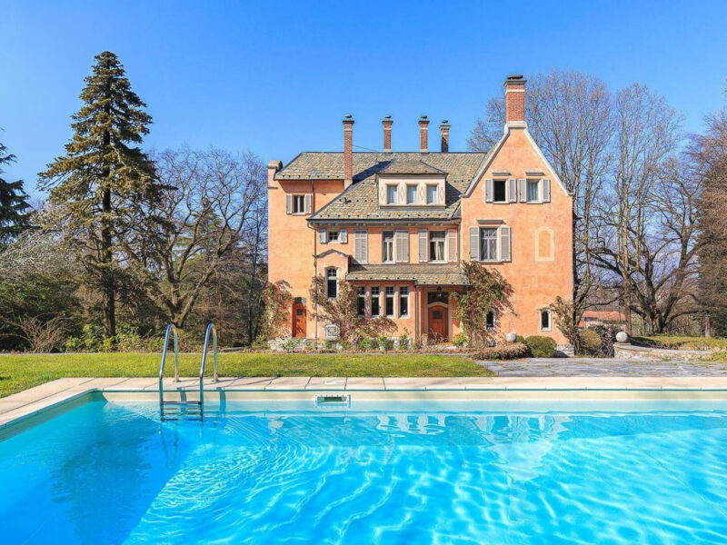 Villa Orchidea — Cover